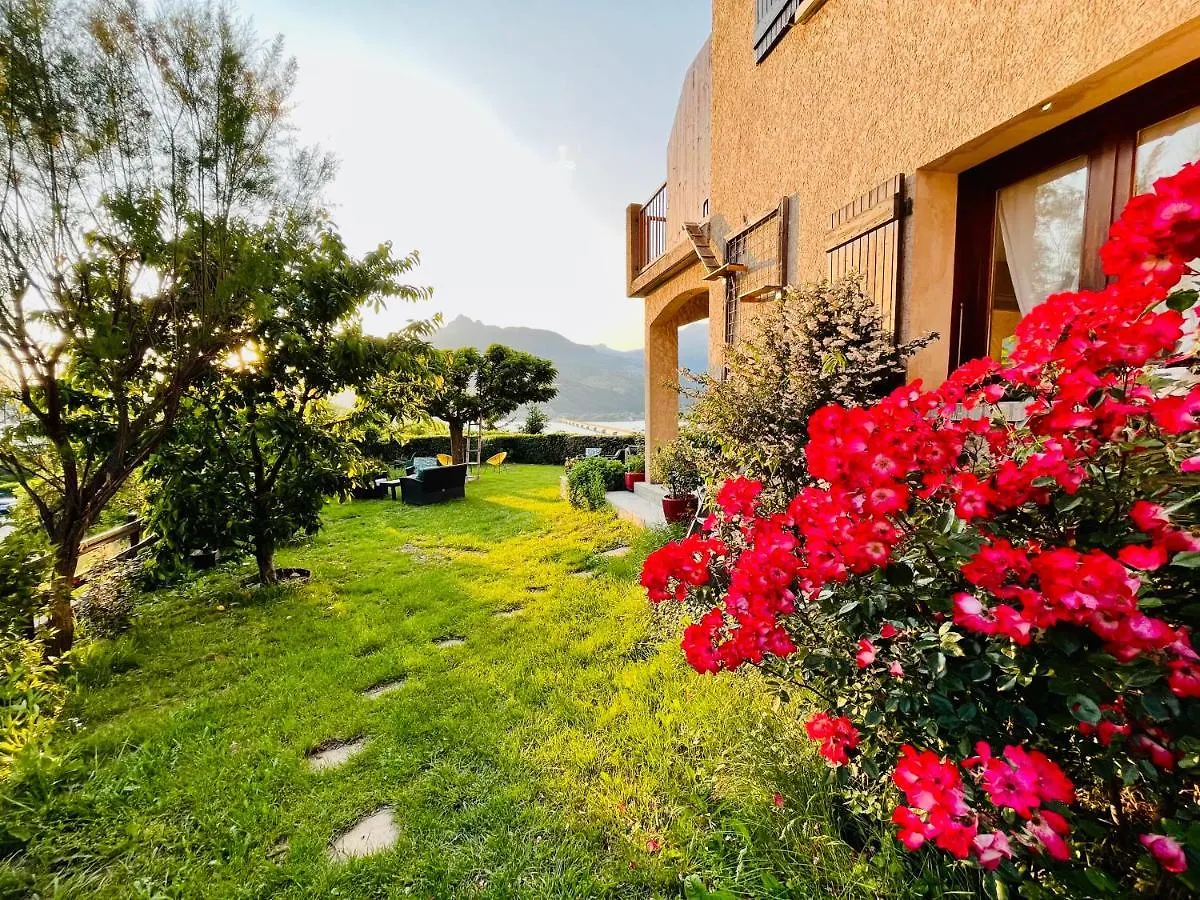 Hotel Les Chaumettes Savines 2*,